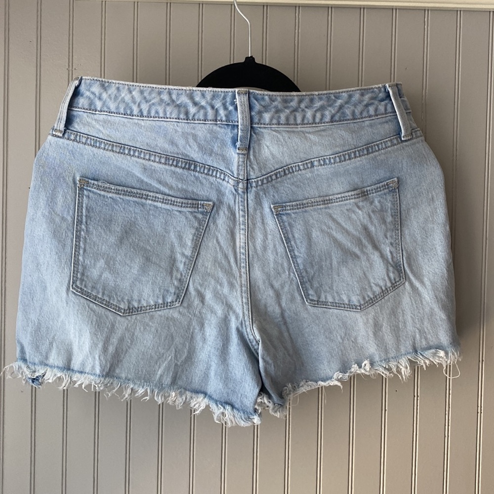 Universal Thread Shorts - Picture 2 of 2
